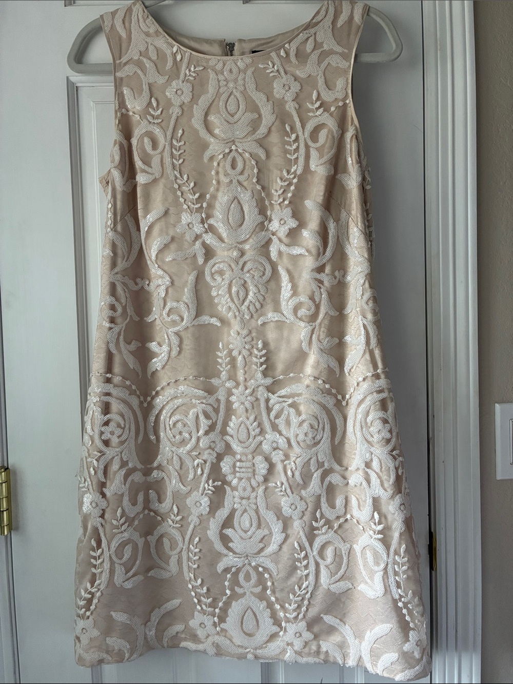 Vince Camino Ivory-Beige sparkly Embroidered Sleeveless Shift Dress